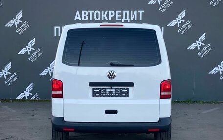 Volkswagen Caravelle T5, 2013 год, 1 950 000 рублей, 6 фотография