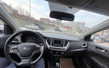 Hyundai Solaris II рестайлинг, 2020 год, 1 000 000 рублей, 10 фотография