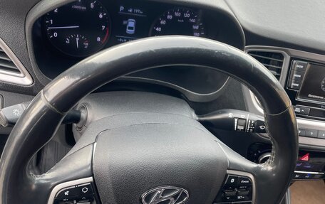 Hyundai Solaris II рестайлинг, 2020 год, 1 000 000 рублей, 9 фотография