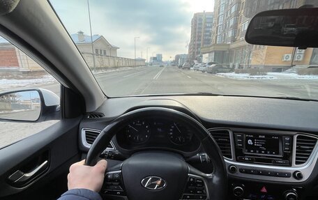 Hyundai Solaris II рестайлинг, 2020 год, 1 000 000 рублей, 14 фотография