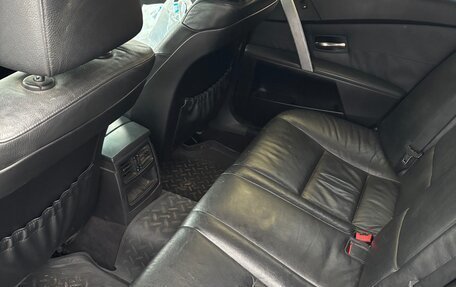 BMW 5 серия, 2004 год, 800 000 рублей, 6 фотография