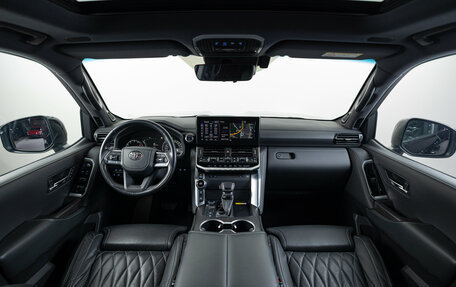 Toyota Land Cruiser, 2021 год, 9 990 000 рублей, 31 фотография