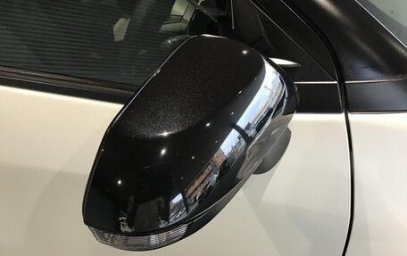 Toyota Yaris Cross, 2022 год, 1 572 000 рублей, 11 фотография