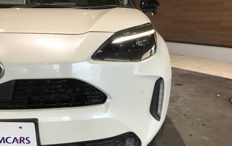 Toyota Yaris Cross, 2022 год, 1 572 000 рублей, 9 фотография