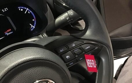 Toyota Yaris Cross, 2022 год, 1 572 000 рублей, 20 фотография