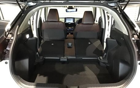 Toyota Yaris Cross, 2022 год, 1 572 000 рублей, 35 фотография