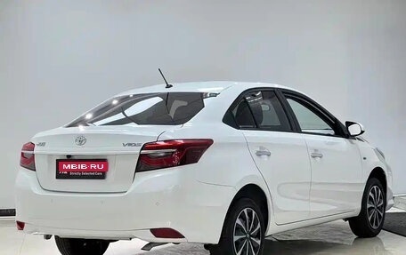 Toyota Vios III, 2022 год, 1 350 000 рублей, 6 фотография