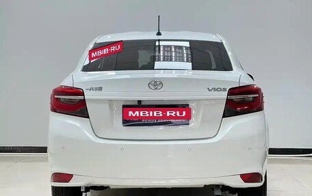 Toyota Vios III, 2022 год, 1 350 000 рублей, 5 фотография