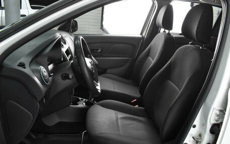 Renault Logan II, 2020 год, 749 000 рублей, 10 фотография