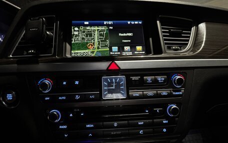 Genesis G80 I, 2017 год, 1 700 000 рублей, 13 фотография