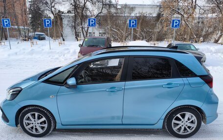 Honda Fit, 2020 год, 2 000 000 рублей, 2 фотография