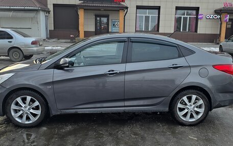 Hyundai Solaris II рестайлинг, 2013 год, 680 000 рублей, 3 фотография