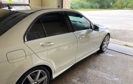 Mercedes-Benz C-Класс, 2009 год, 1 600 000 рублей, 10 фотография