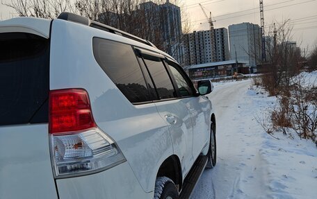 Toyota Land Cruiser Prado 150 рестайлинг 2, 2013 год, 2 500 000 рублей, 6 фотография