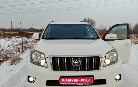 Toyota Land Cruiser Prado 150 рестайлинг 2, 2013 год, 2 500 000 рублей, 1 фотография