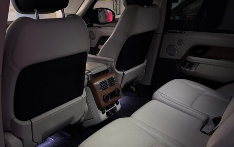 Land Rover Range Rover IV рестайлинг, 2019 год, 7 200 000 рублей, 17 фотография