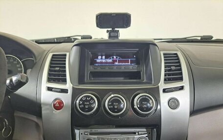 Mitsubishi Pajero Sport II рестайлинг, 2013 год, 2 200 000 рублей, 18 фотография