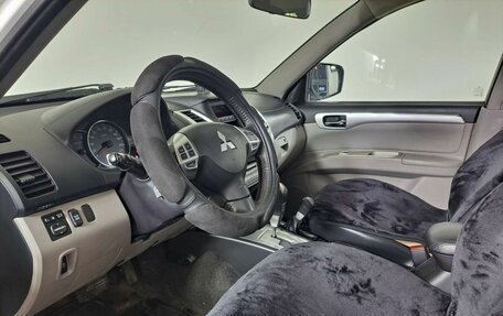 Mitsubishi Pajero Sport II рестайлинг, 2013 год, 2 200 000 рублей, 20 фотография