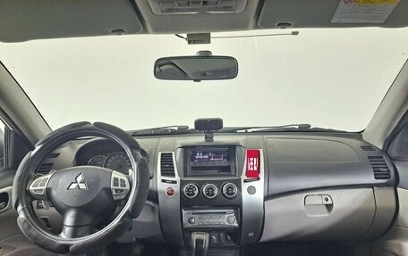 Mitsubishi Pajero Sport II рестайлинг, 2013 год, 2 200 000 рублей, 17 фотография