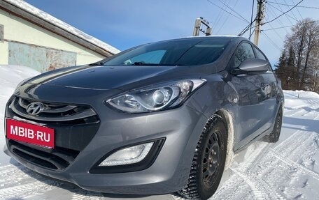 Hyundai i30 II рестайлинг, 2013 год, 699 000 рублей, 3 фотография