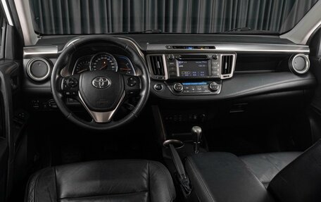 Toyota RAV4, 2013 год, 2 099 000 рублей, 6 фотография