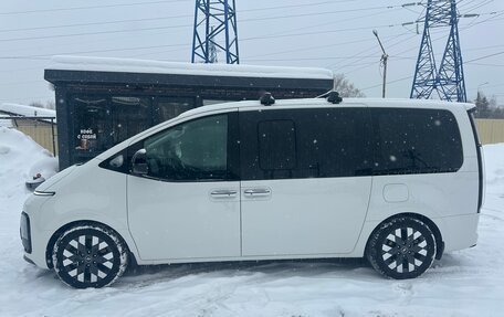 Hyundai Staria, 2022 год, 6 200 000 рублей, 6 фотография