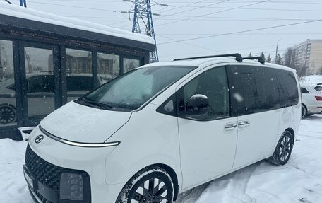 Hyundai Staria, 2022 год, 6 200 000 рублей, 3 фотография