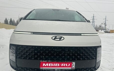 Hyundai Staria, 2022 год, 6 200 000 рублей, 9 фотография