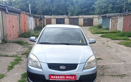 KIA Rio II, 2006 год, 450 000 рублей, 1 фотография