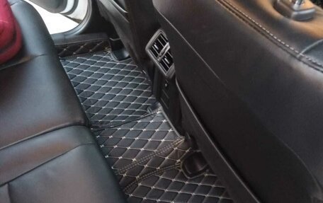 Mitsubishi Outlander III рестайлинг 3, 2019 год, 2 350 000 рублей, 9 фотография