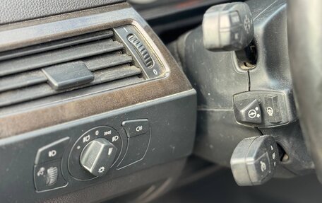 BMW 5 серия, 2004 год, 880 000 рублей, 16 фотография