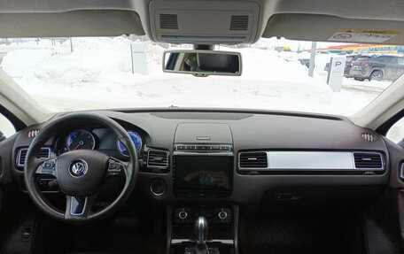 Volkswagen Touareg III, 2015 год, 3 000 000 рублей, 18 фотография