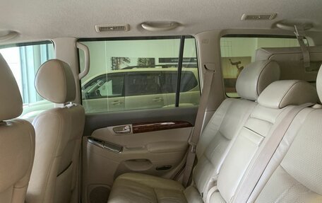 Toyota Land Cruiser Prado 120 рестайлинг, 2006 год, 2 020 000 рублей, 14 фотография