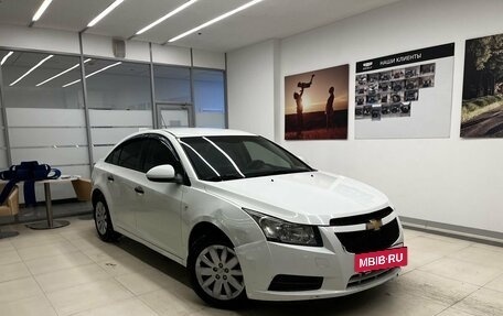 Chevrolet Cruze II, 2012 год, 490 000 рублей, 3 фотография