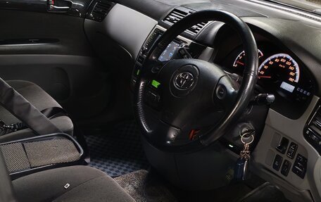 Toyota Ipsum II, 2001 год, 550 000 рублей, 3 фотография