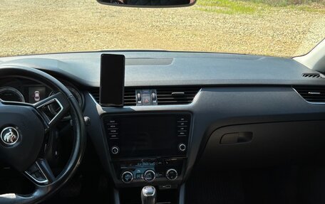 Skoda Octavia, 2018 год, 1 980 000 рублей, 10 фотография