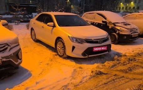 Toyota Camry, 2015 год, 1 890 000 рублей, 1 фотография