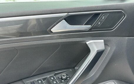 Volkswagen Tiguan II, 2018 год, 2 840 000 рублей, 14 фотография