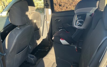 Renault Sandero II рестайлинг, 2016 год, 660 000 рублей, 11 фотография