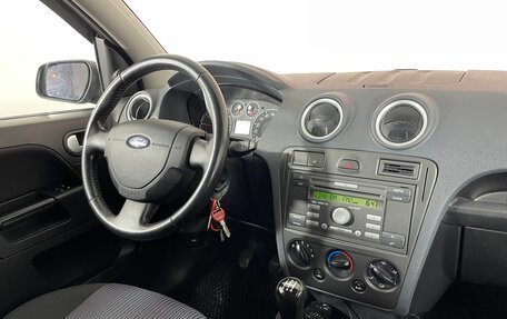 Ford Fusion I, 2006 год, 449 000 рублей, 13 фотография