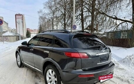 Infiniti FX I, 2005 год, 750 000 рублей, 6 фотография