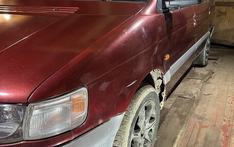 Mitsubishi Space Wagon III, 1994 год, 120 000 рублей, 2 фотография