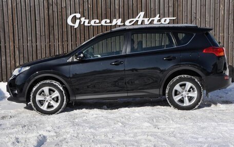 Toyota RAV4, 2013 год, 1 680 000 рублей, 2 фотография