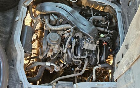 Toyota HiAce H200, 2014 год, 2 380 000 рублей, 13 фотография