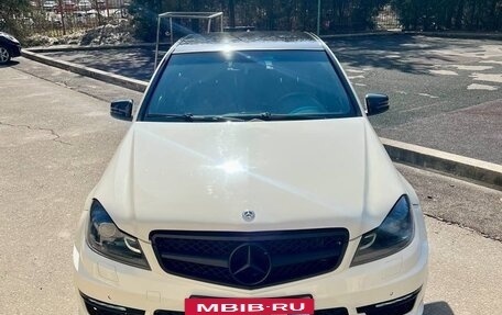 Mercedes-Benz C-Класс, 2010 год, 1 050 000 рублей, 3 фотография