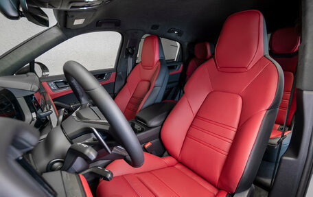 Porsche Cayenne III, 2024 год, 27 500 000 рублей, 19 фотография