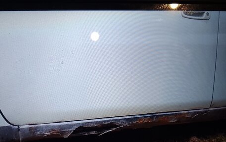 Toyota Prius IV XW50, 1999 год, 170 000 рублей, 2 фотография