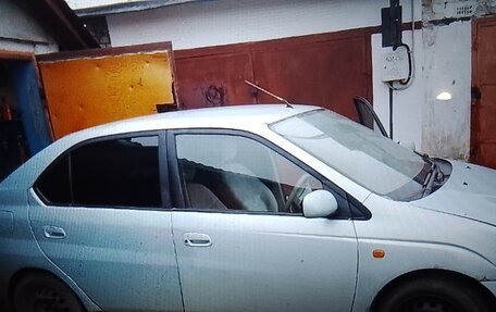 Toyota Prius IV XW50, 1999 год, 170 000 рублей, 5 фотография