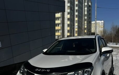 Toyota RAV4, 2014 год, 2 200 000 рублей, 4 фотография