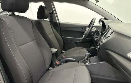 Hyundai Solaris II рестайлинг, 2019 год, 1 570 000 рублей, 11 фотография